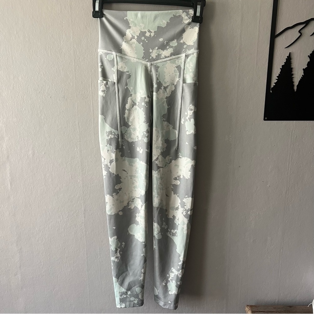The North Face Camo Motivation High Rise Pocket 7/8 Leggings Size XS
